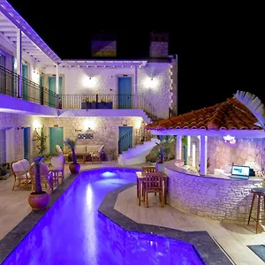 Avlu Boutique Bed & Breakfast