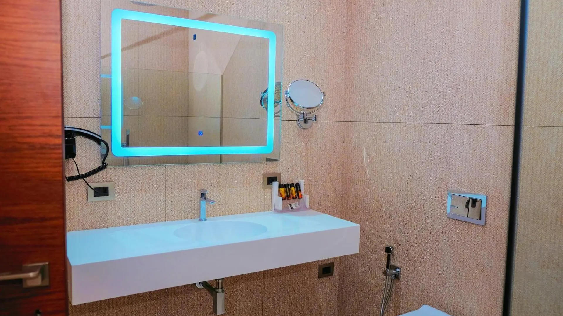Chic Boutique Hotel Vlorë 4*,  Albania