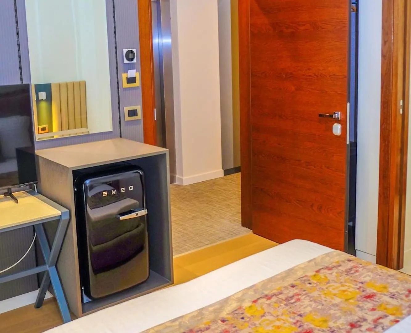 Chic Boutique Hotel Vlorë 4*,
